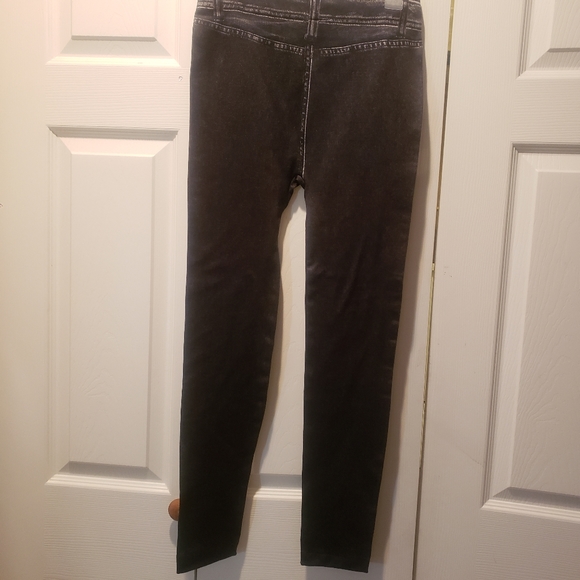 3/$10 Girls black denim print jeggings - Picture 2 of 5